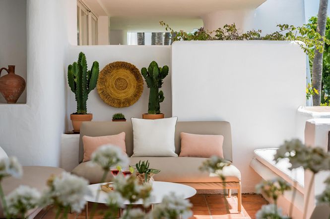 Luxury Apartments in Marbella - Puente Romano Chic Apartment