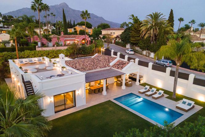 Luxury Vacation Rentals Marbella - Los Naranjos Chic House