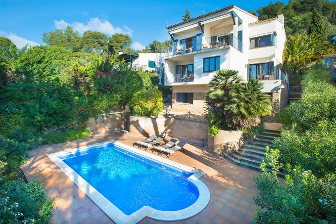 Llafranc Seaside House