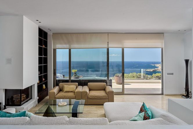 Roca Llisa Seaview Villa