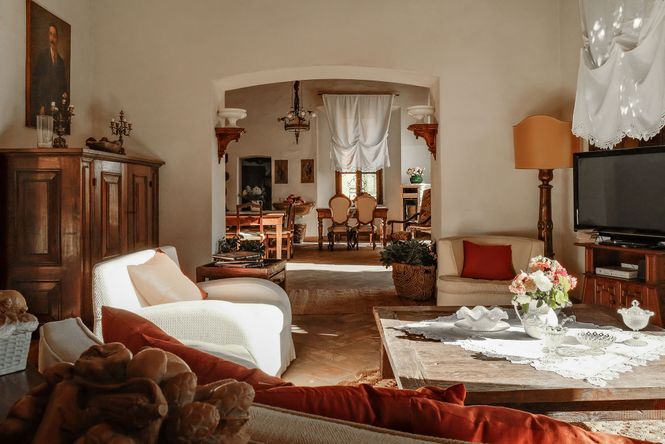 Garlate Luxury Manor