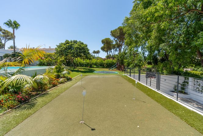 Guadalmina Beach Villa