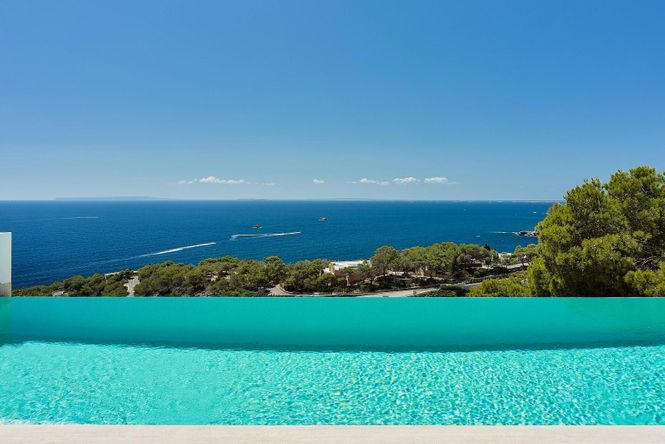 Roca Llisa Seaview Villa
