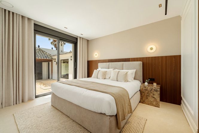 Puerto Banus Sea Villa