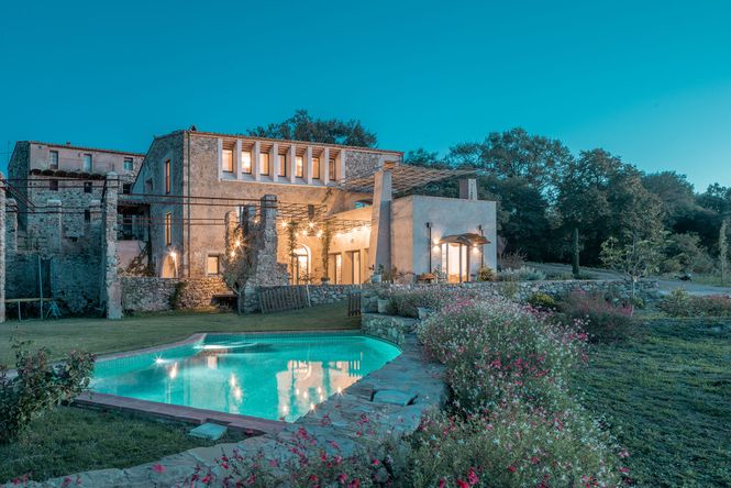 Besalu Luxury Villa