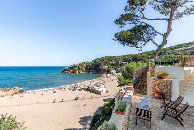 Sa Riera Beach Villa