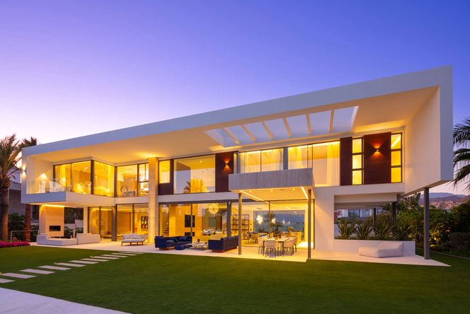 Las Brisas Modern Villa