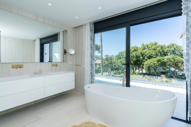 Guadalmina Beach Villa