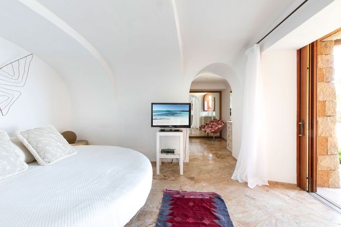 Piccolo Pevero Seafront Villa