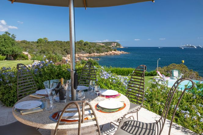 Piccolo Pevero Seafront Villa