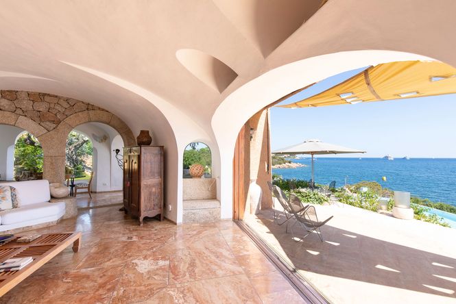 Piccolo Pevero Seafront Villa