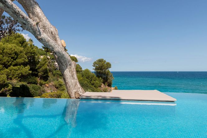 Sa Riera Beach Villa