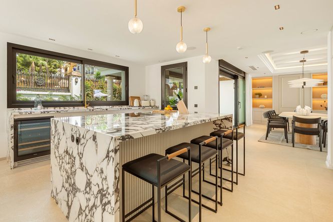 Puerto Banus Sea Villa