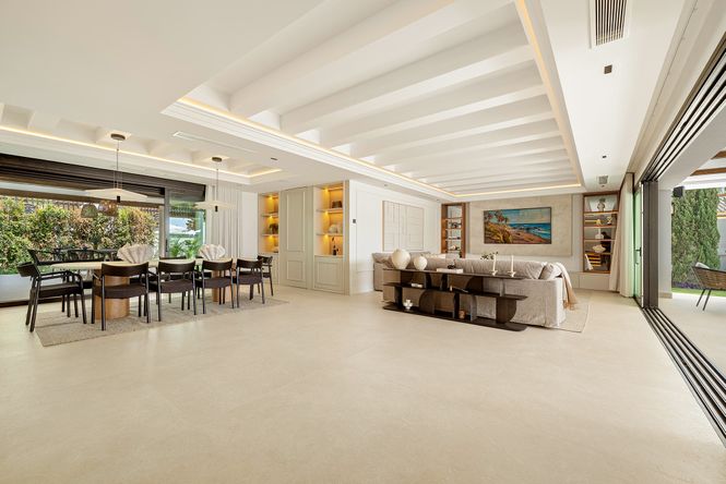 Puerto Banus Sea Villa