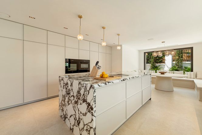 Puerto Banus Sea Villa