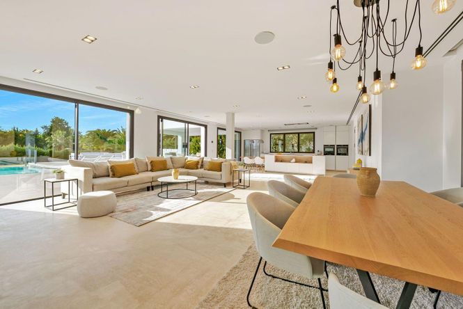 Paraiso White Villa