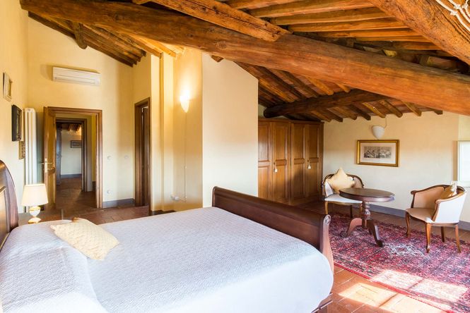 Lucca Luxury Manor