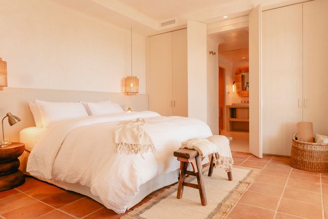 Mairena Luxury Retreat