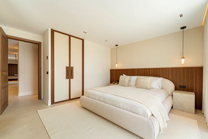 Puerto Banus Sea Villa