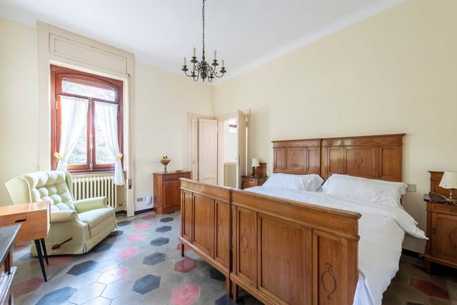 Brunate Luxury Villa