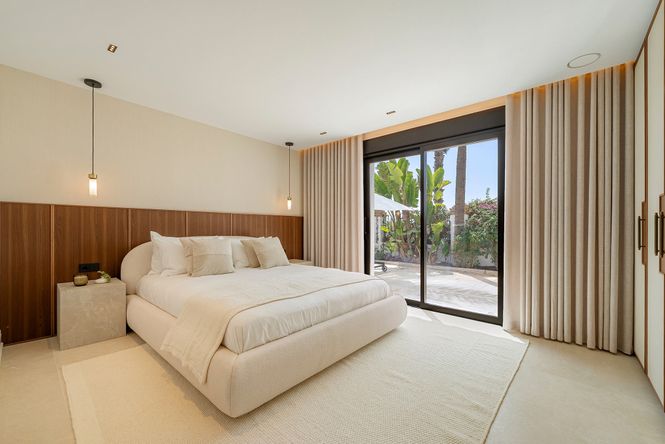 Puerto Banus Sea Villa