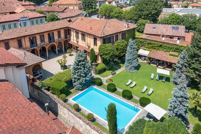 Garlate Luxury Manor