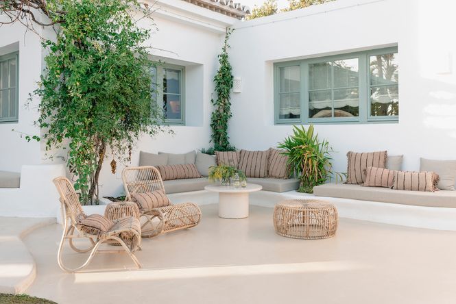 Mairena Luxury Retreat