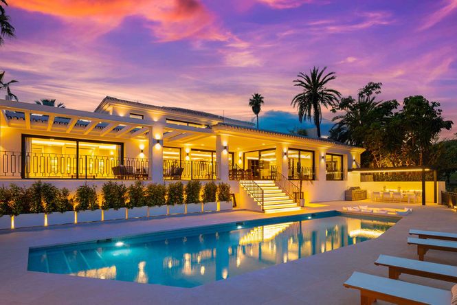 Las Brisas Luxury Villa