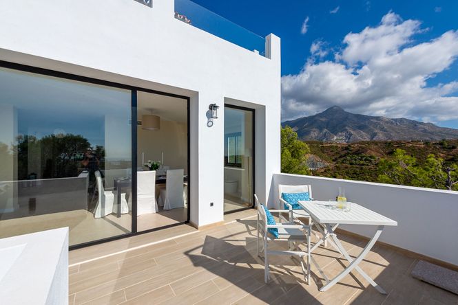 Nueva Andalucia Luxe House