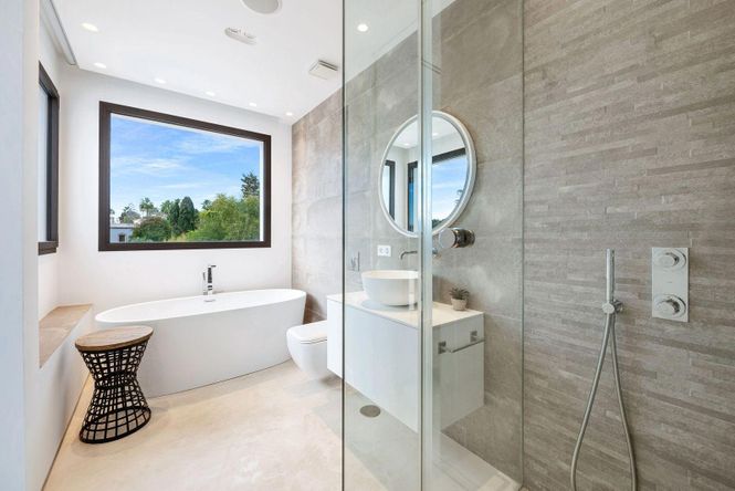 Paraiso White Villa