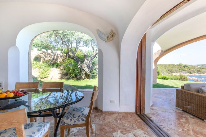 Piccolo Pevero Seafront Villa