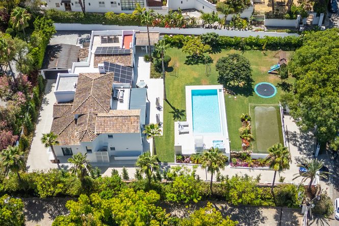 Guadalmina Beach Villa