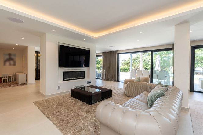 Guadalmina Beach Villa