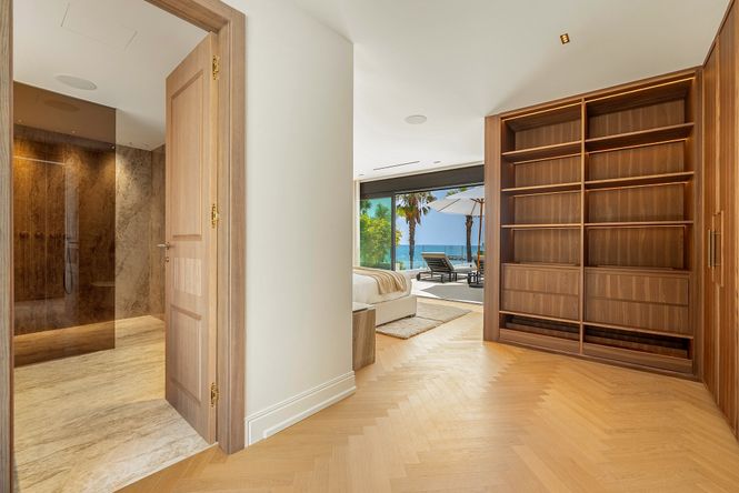 Puerto Banus Sea Villa