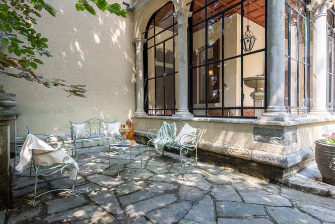 Brunate Luxury Villa