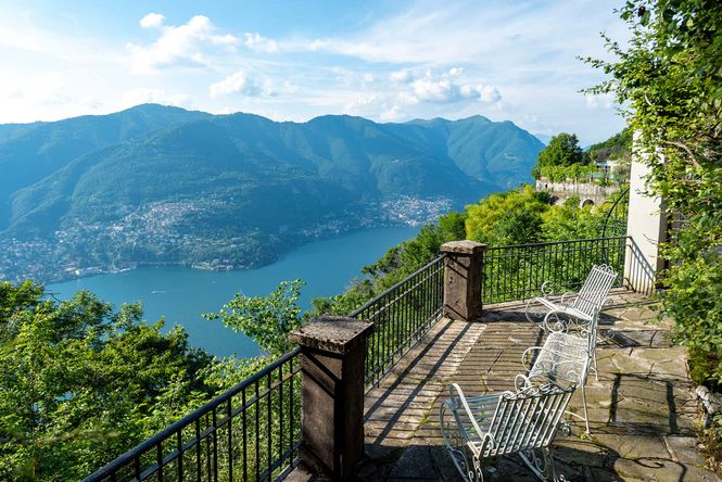 Brunate Luxury Villa