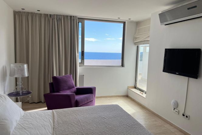 Roca Llisa Seaview Villa