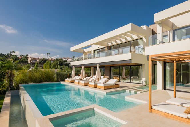 Cerquilla Luxury Villa