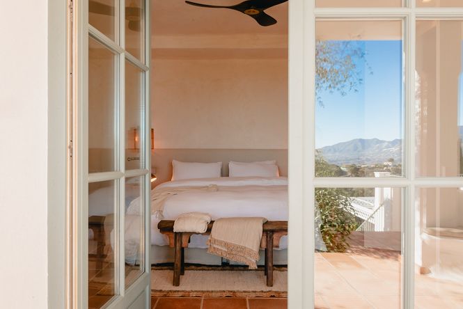 Mairena Luxury Retreat