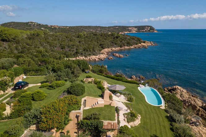 Piccolo Pevero Seafront Villa