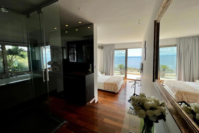 Roca Llisa Seaview Villa