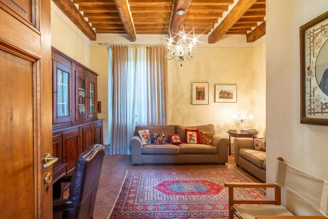 Lucca Luxury Manor