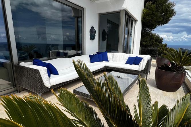 Roca Llisa Seaview Villa