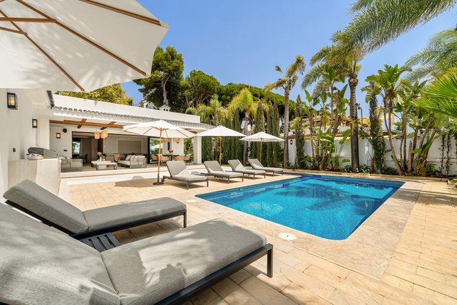 Puerto Banus Sea Villa