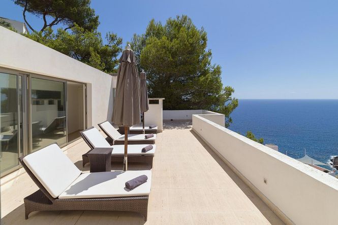 Roca Llisa Seaview Villa