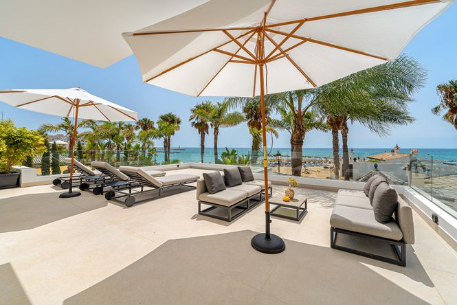 Puerto Banus Sea Villa