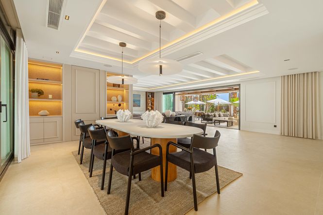 Puerto Banus Sea Villa