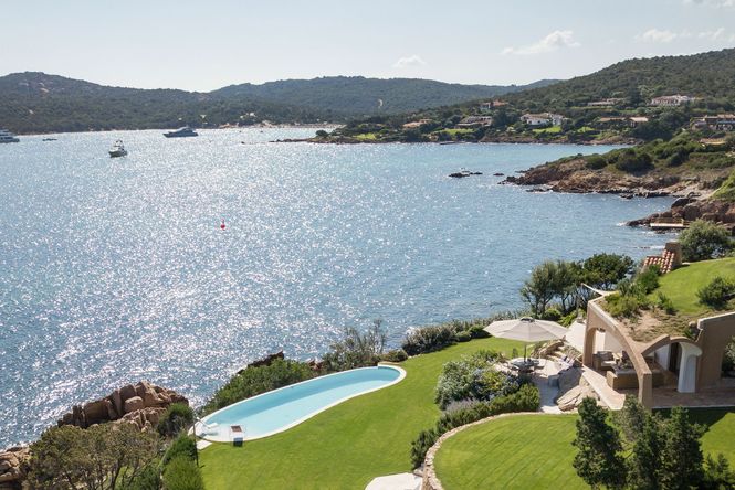 Piccolo Pevero Seafront Villa