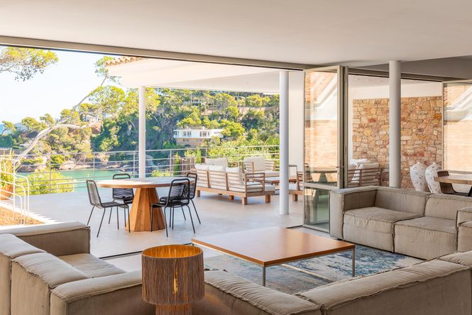 Sa Riera Beach Villa