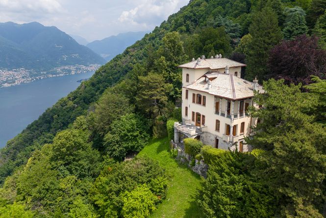 Brunate Luxury Villa